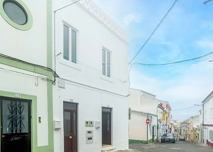 Surfers 2 By Interhome